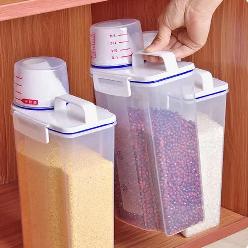 Dispenser De Ração Milho Feijão Arroz Sementes 2 Litros Cor Pote Hermetico Com Copo Medidor Multiuso Importe Cor Transparente